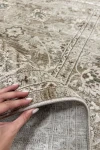 Винтидж бежов килим Florence с цветни акценти