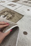Детски килим Trend с животни и игра дама