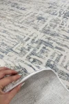 Абстрактен килим Пенелопе със синьо