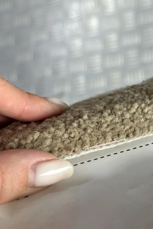Кафяв мокет Болоня