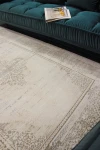 Класически килим Пенелопе крем и бежово
