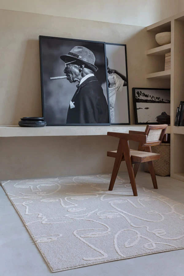 Луксозен дизайнерски килим Faces от вълна в сиво