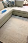 Бежов килим Престиж на черти