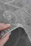Бежов килим Уникат на завъртулки
