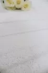 Бял килим Уникат на райета