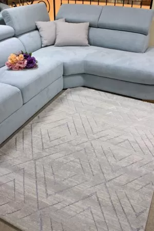 Сив килим Касъл на сребристи ромбове