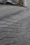 Сив килим Касъл на сребристи райета