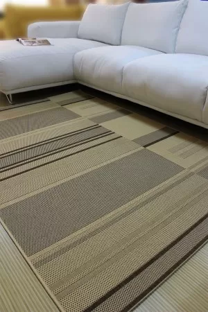 Килим Котаж на кафеви райета