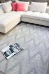 Светлосив килим Джърси на зиг-заг