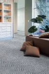 Сив фигурален мокет Гора