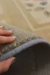 Модерен вълнен килим Премиера с цветя