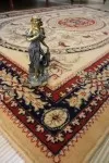 Вълнен килим Премиера в червено и бежово