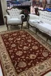 Вълнен античен килим в червено