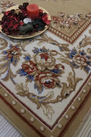 Бежов персийски килим Ренесанс с рози