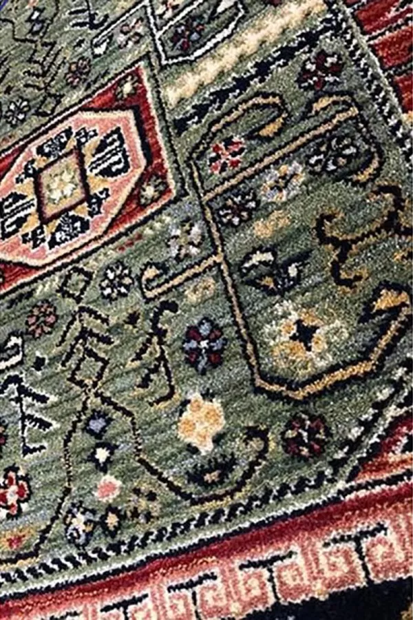 Персийски килим Антик със ситни фигури