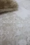 Класически килим Кавалиер в бяло и бежово