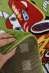 Зелен детски килим с колите